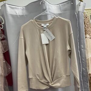 Moda Women's Beige Twist Front Sweatshirt